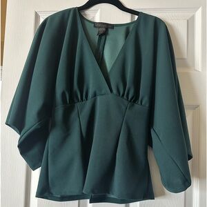 La Femme en Noir Bauhaus top